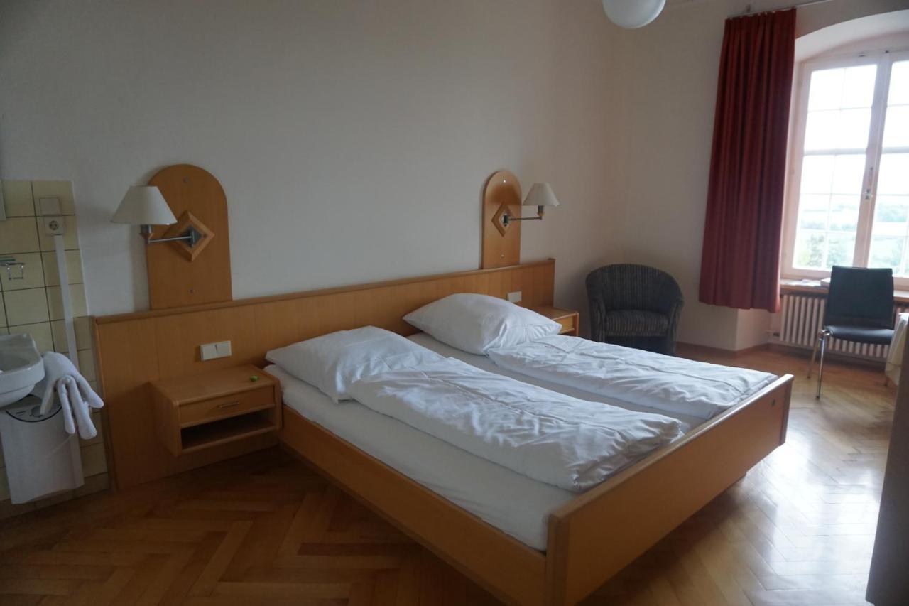 Tagungshaus Im Kloster Neresheim Hotel ภายนอก รูปภาพ