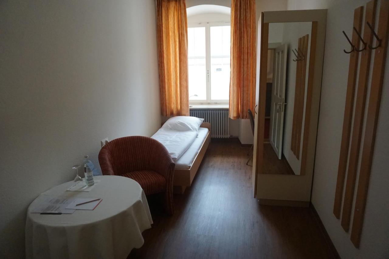 Tagungshaus Im Kloster Neresheim Hotel ภายนอก รูปภาพ