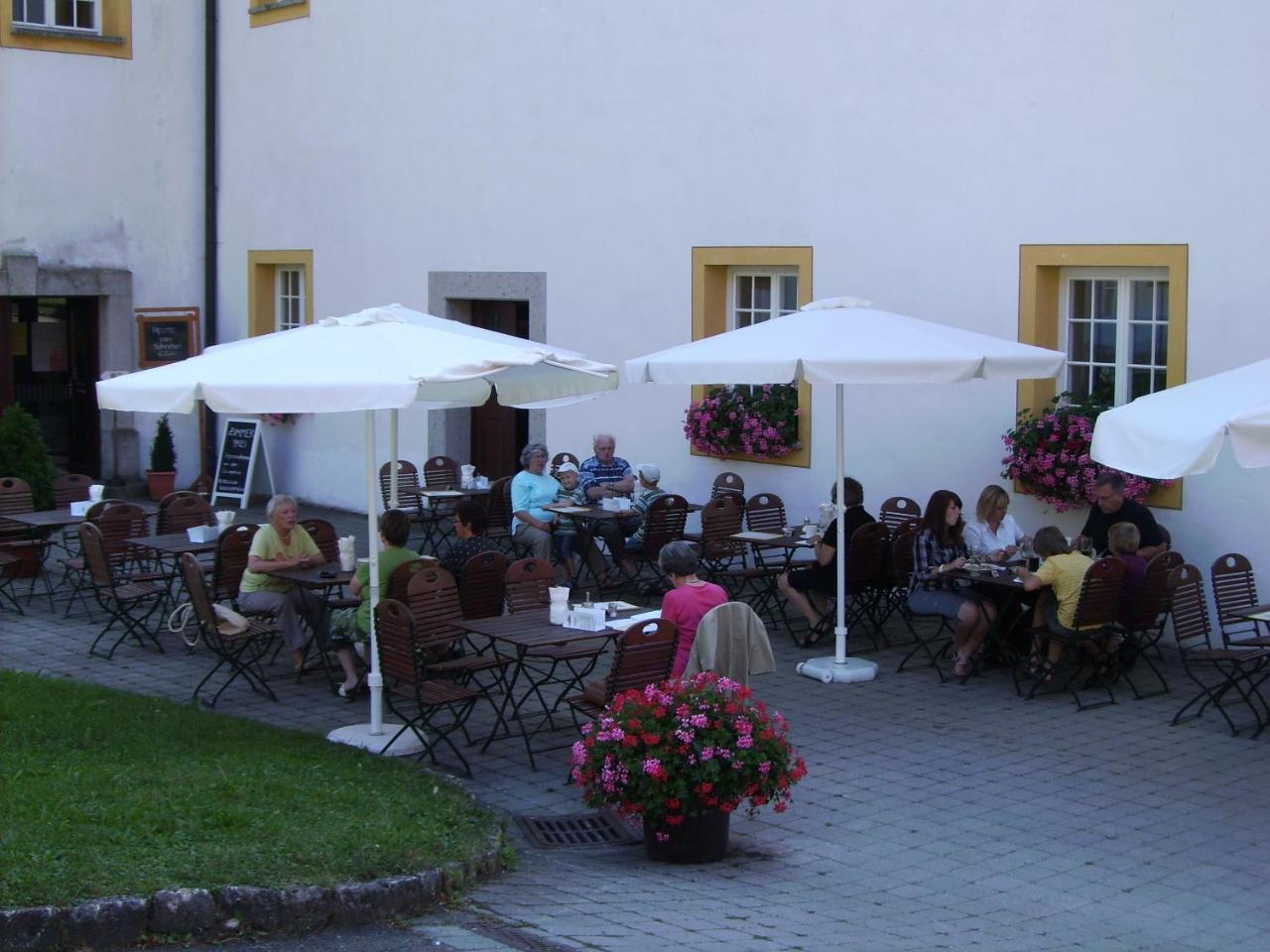 Tagungshaus Im Kloster Neresheim Hotel ภายนอก รูปภาพ